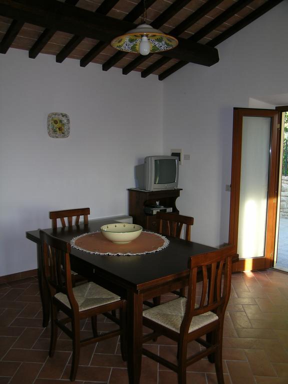 Agriturismo Podere Ossaia Cortona Room photo